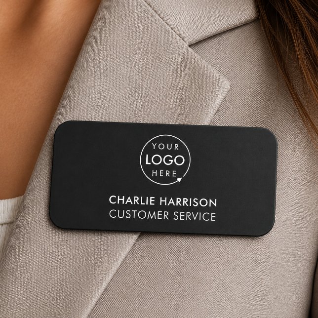 Firmenlogo | Modernes schwarzes Mitarbeiterteam Namensschild (Sleek black company branded staff name tags for team & employee identification.)