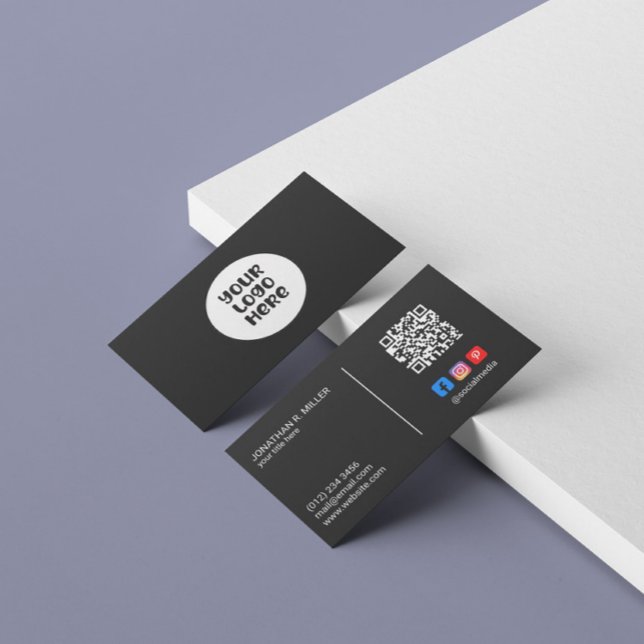 Firmenlogo Social Media QR Code Black Elegant Visitenkarte (Von Creator hochgeladen)