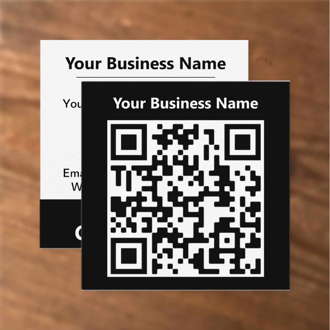 Firmenname plus QR-Code auf einem Quadratische Visitenkarte (Von Creator hochgeladen)