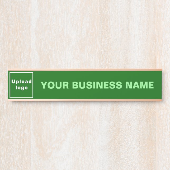 Firmenname und Logo auf "Green Long Hanging" Türschild (Vorderseite )