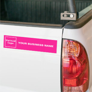 Firmenname und Logo auf rosa Autoaufkleber