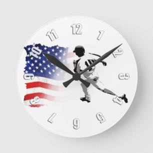 First Base Run - Baseballspieler und US-Flagge Runde Wanduhr