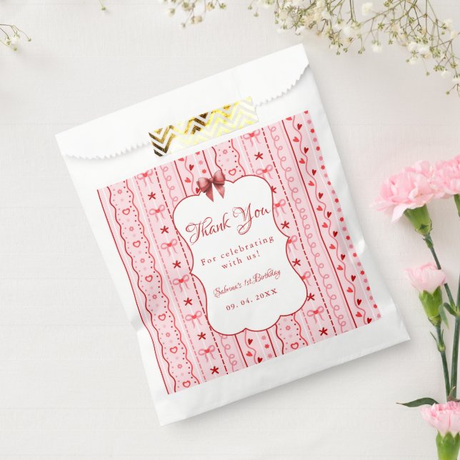 First Birthday valentine baby birthday party Geschenktütchen (Versiegelt)