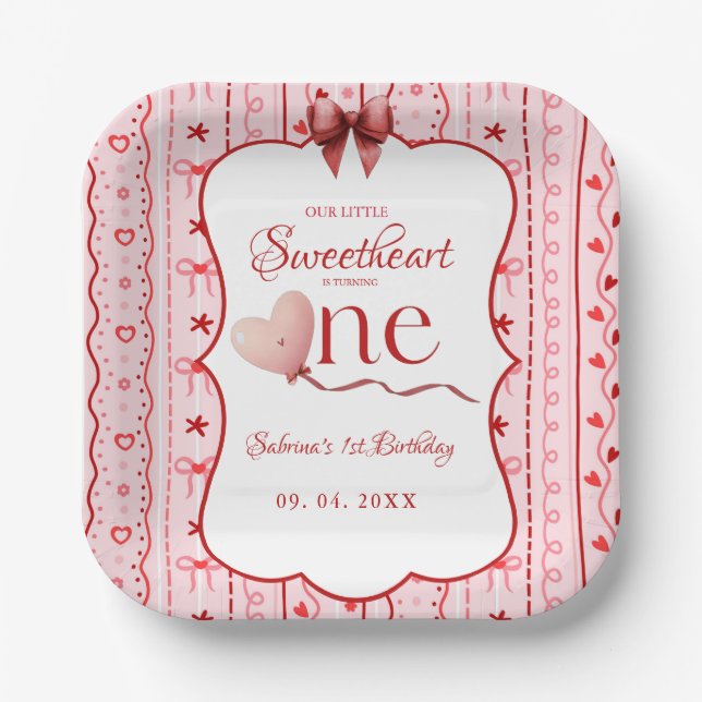 First Birthday valentine baby birthday party Pappteller (Vorderseite)