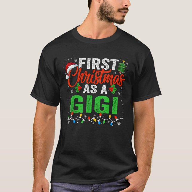First Christmas as a Gigi Xmas Lights Family Chris T-Shirt (Vorderseite)