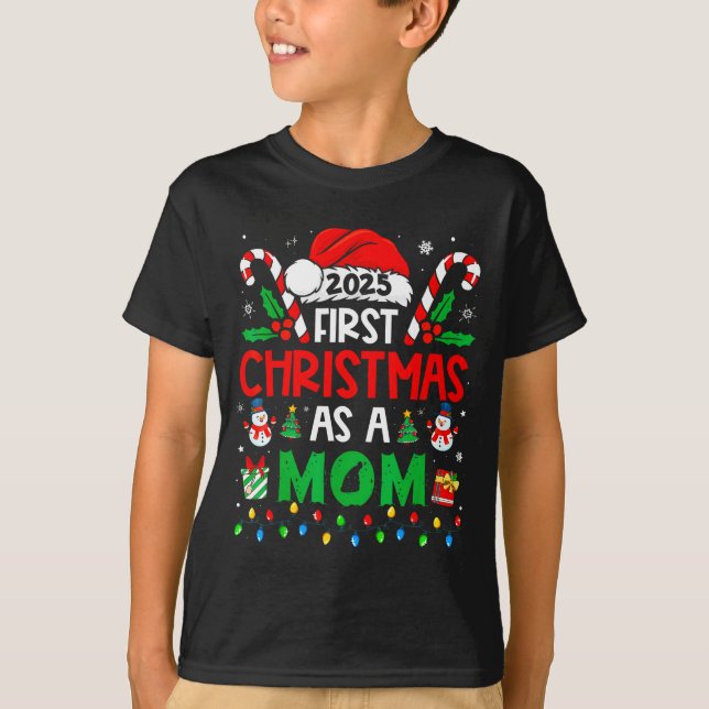 First Christmas As A Mom Family Matching New Mommy T-Shirt (Vorderseite)