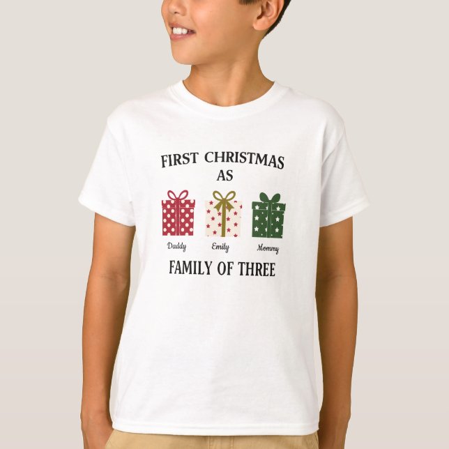 First Christmas as Family of Three Gift T-Shirt (Vorderseite)