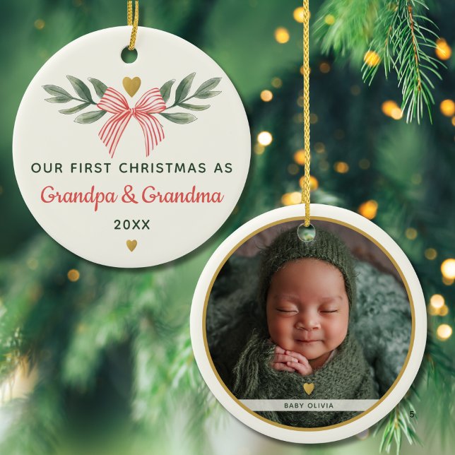 First Christmas As Grandma Grandpa Baby Photo Name Keramik Ornament (Von Creator hochgeladen)