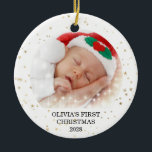 First Christmas Baby Girl Foto Keramik Ornament<br><div class="desc">Dieses niedliche Weihnachtsschmuck ist mit goldenen Sternen auf weißem Hintergrund dekoriert. Einfache Anpassung an den Namen,  das Jahr und das Foto des Babys. Bitte beachten Sie,  dass die weißen Sterne in Ihrem Foto nicht angezeigt werden.</div>