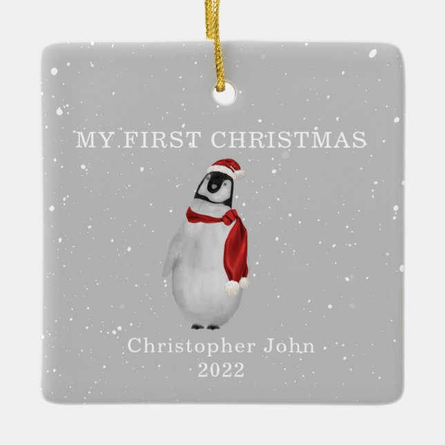 First Christmas Baby Penguin Gray Snow Keramikornament (Vorderseite)