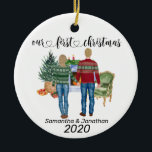 First Christmas Couple Blonde Hair Newlyweds Keramik Ornament<br><div class="desc">Dieses Design entstand durch digitale Kunst, es kann in dem Bereich personalisiert sein, der durch das Ändern des Fotos oder das Hinzufügen eigener Wörter zur Verfügung gestellt oder angepasst wird. Kontaktieren Sie mich unter colorflowcreations@gmail.com wenn Sie dieses Design auf einem anderen Produkt haben möchten oder die Anzahl, Geschlecht oder Haarfarbe...</div>