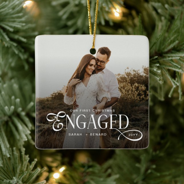 First Christmas Engaged  Chic Couples Photo Keramikornament (Baum)