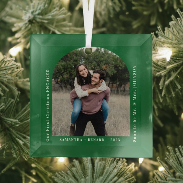 First Christmas Engaged Couples Photo Arch Ornament Aus Glas (Insitu)