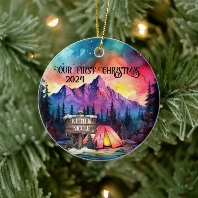 First Christmas Outdoorsy Couple neu Keramik Ornament (Baum)
