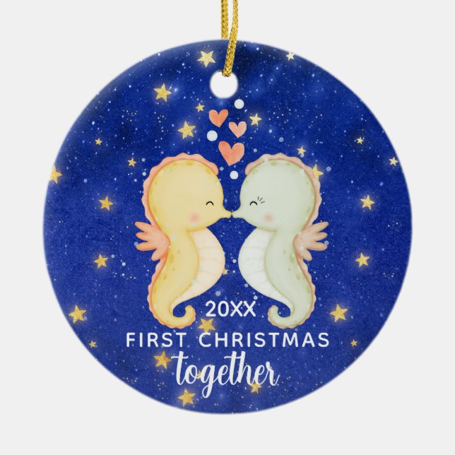 First Christmas Together Custom Seepferd Couple Keramik Ornament (Vorne)