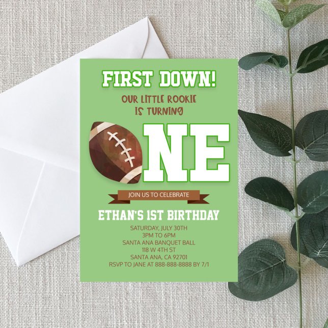 First Down Football Green ONE 1st Birthday Party  Einladung (Von Creator hochgeladen)