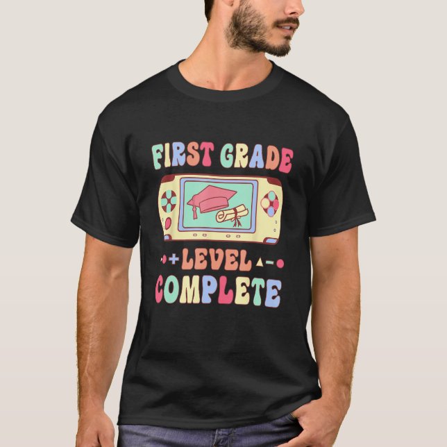 First Grade Level Complete Graduation Student Vide T-Shirt (Vorderseite)