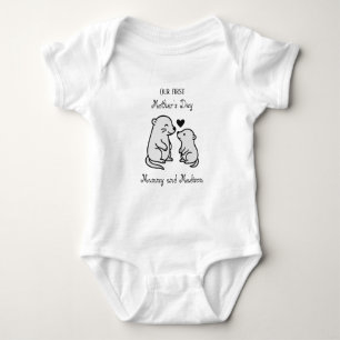 First Mother Day Otter Art - Niedliche Mama und Ba Baby Strampler