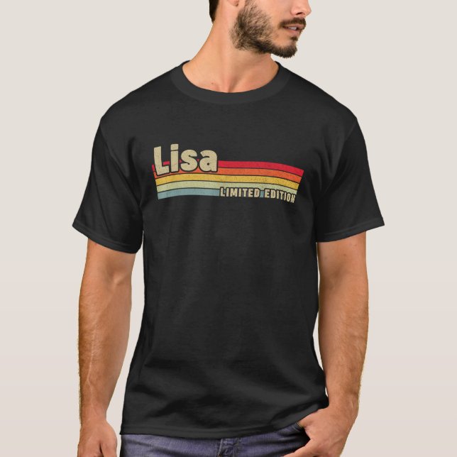 First Names Apparel Lisa First Name  Unisex Adults T-Shirt (Vorderseite)