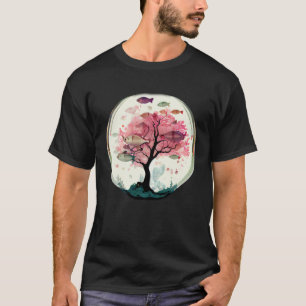 Fisch schwimmt mit Kirschblüten-Korallenbaum unter T-Shirt