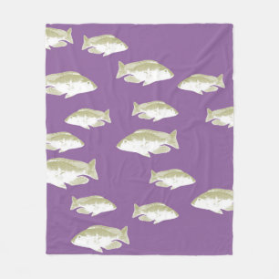 Fische auf lila fleecedecke