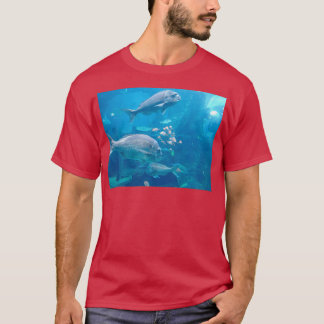 Fische im Aquarium T-Shirt