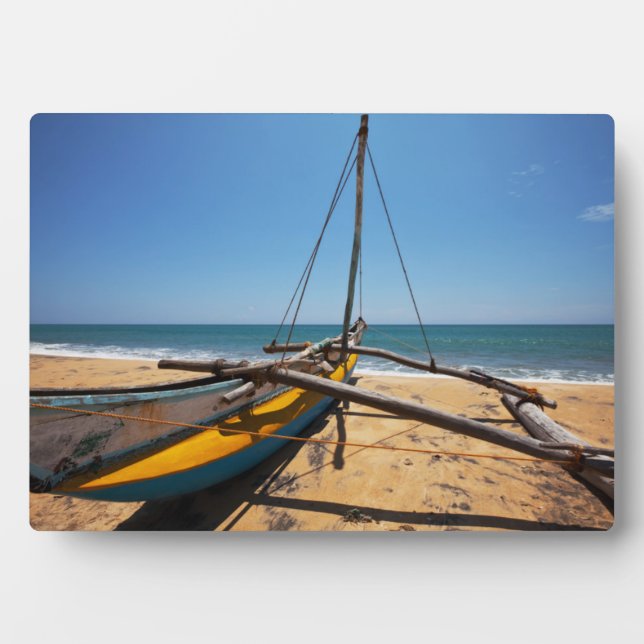 Fischerboot am Strand verankert Fotoplatte (Vorderseite)