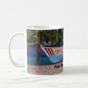 Fischerboot am Strand von Tamarindo, Costa Rica Kaffeetasse