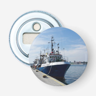 Fischerboot auf Ankerplätzen Flaschenöffner