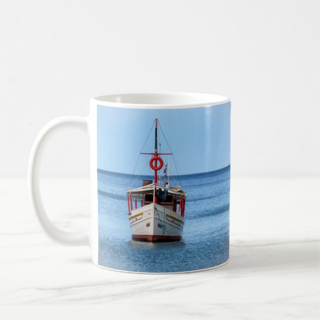 Fischerboot in Calm Ocean Coffee Tasse (Links)