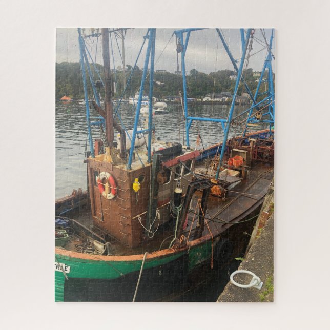 Fischerboot, Tobermory, Insel Mull, Schottland Puzzle (Vertikal)