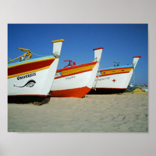 Fischerboote an Algarve-Strand Poster
