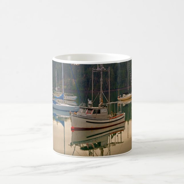 Fischerboote und Segelboote - Tasse (Mittel)