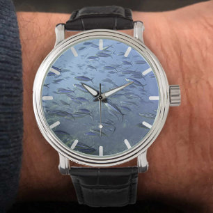 Fischmuschel. Tauchen unter Wasser. Armbanduhr