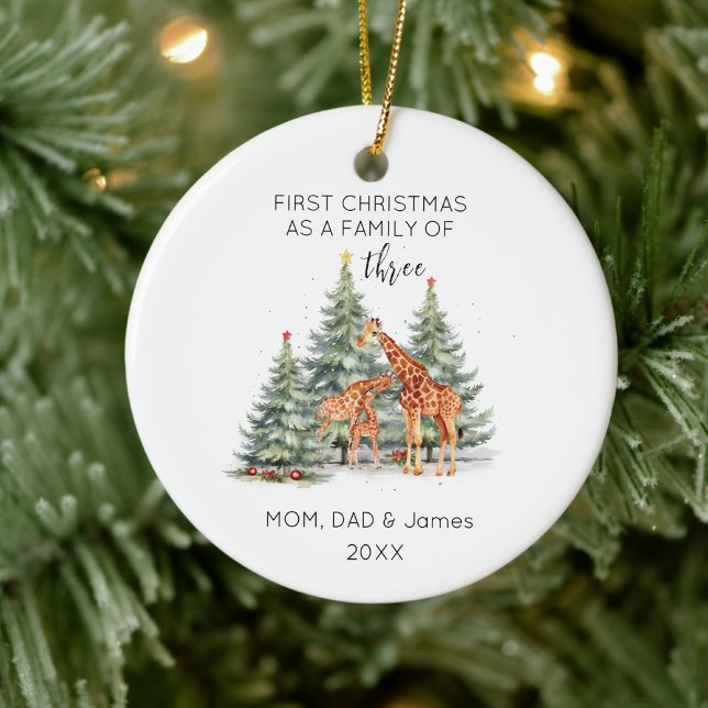 Fist Christmas Family of Three Name Cute Giraffe  Keramik Ornament (Von Creator hochgeladen)