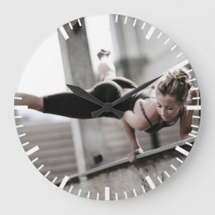 Fitness Girl Große Wanduhr