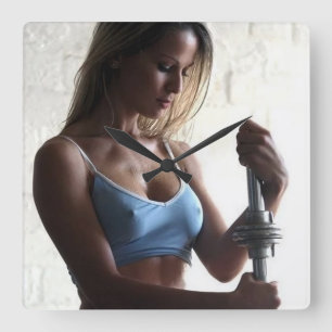Fitness Girl Quadratische Wanduhr