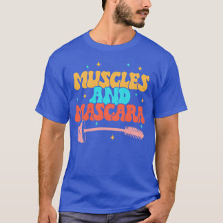 Fitness-Trainer Muskeln und Mascara Make-up T-Shirt