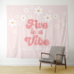Five ist eine Vibe Retro Daisy Pink 5. Geburtstags Wandteppich