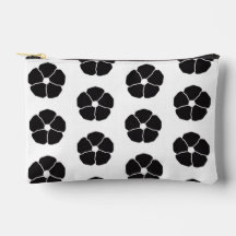 Five-Petal Black Flower