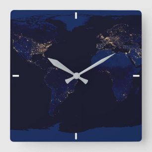Flachbild-Karte der Erde, auf der die Lichter der  Quadratische Wanduhr