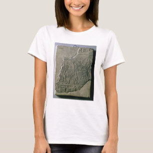 Flachrelief der Priesterin-Ansammlungstrauben, T-Shirt