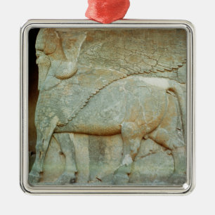 Flachrelief eines anthropomorphen Stiers Silbernes Ornament