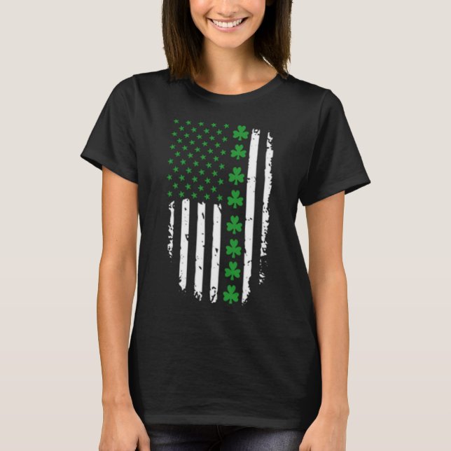 Flag "Green Clovers & Stars" T-Shirt (Vorderseite)