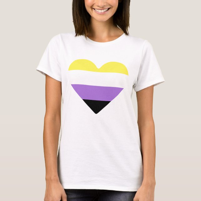 Flag-Herz für nichtbinäre Pride T-Shirt (Vorderseite)