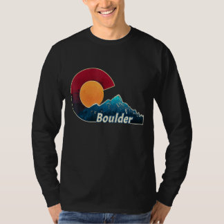 Flag und Berggestyltes Boulder Colorado T-Shirt