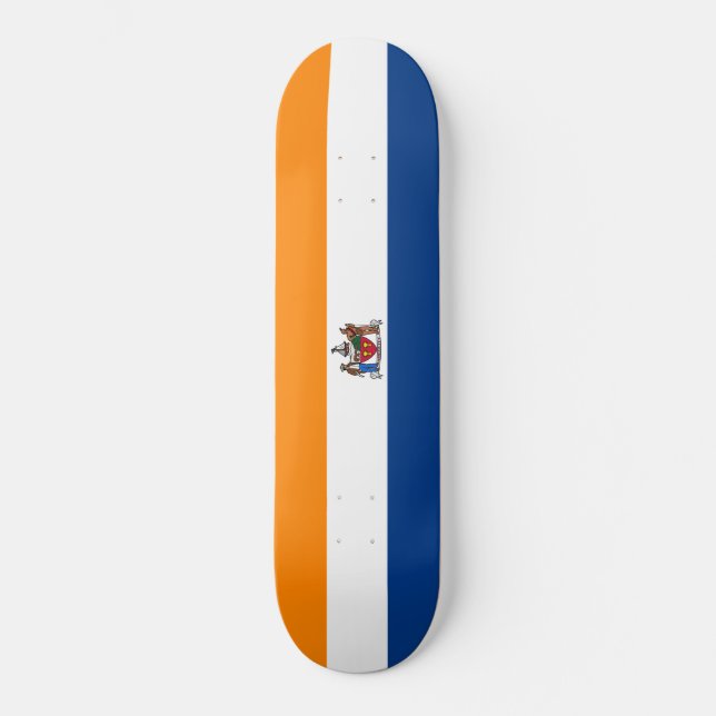 Flagge Albaniens (New York) Skateboard (Vorderseite)