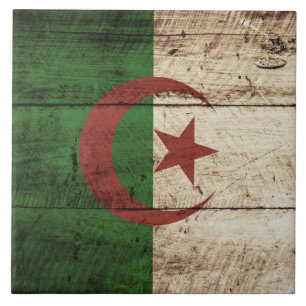Flagge Algeriens auf alter Holzmaserung Fliese