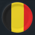 Flagge Belgiens Pappteller<br><div class="desc">Die belgische Flagge,  die von der französischen Trikolore inspiriert wurde,  wurde 1831 adoptiert,  kurz nachdem sie von den Niederlanden unabhängig geworden war. #flagge #belgium #belgian #patriotic</div>