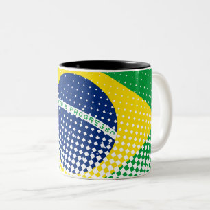 Flagge Brasiliens mit Halftone-Effekt Zweifarbige Tasse